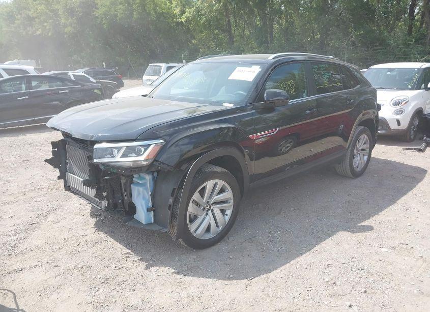 Photo 2 of 2022 Volkswagen Atlas CROSS SPORT 3.6L V6 SE W/TECHNOLOGY (VIN 1V2JE2CA7NC229589)