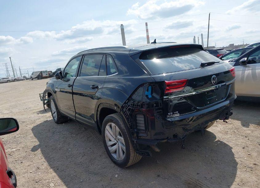 Photo 3 of 2022 Volkswagen Atlas CROSS SPORT 3.6L V6 SE W/TECHNOLOGY (VIN 1V2JE2CA7NC229589)