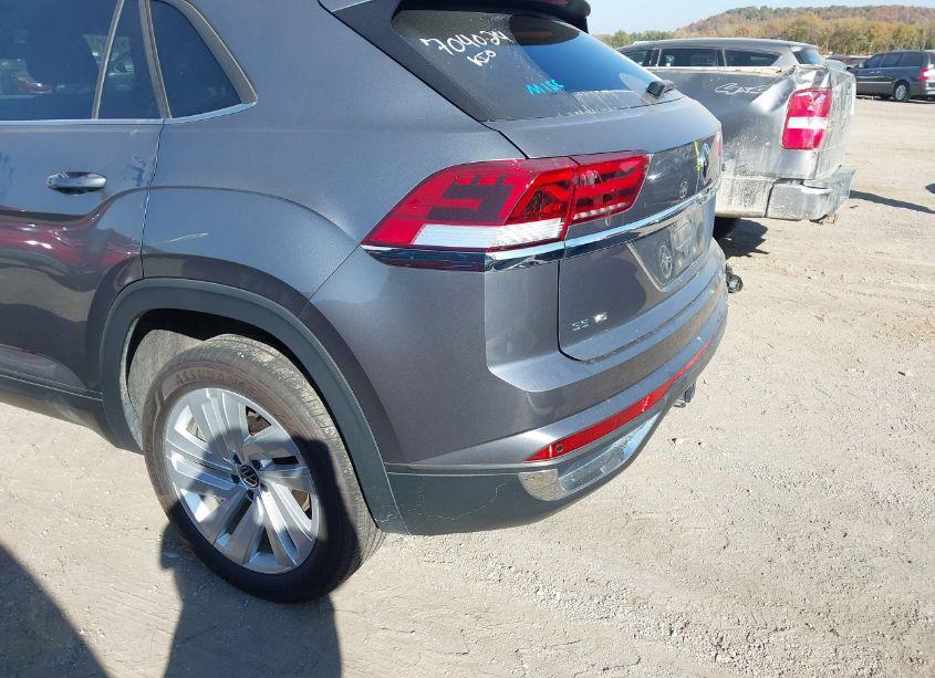 Photo 3 of 2023 Volkswagen Atlas CROSS SPORT 3.6L V6 SE W/TECHNOLOGY (VIN 1V2JE2CA8PC226431)