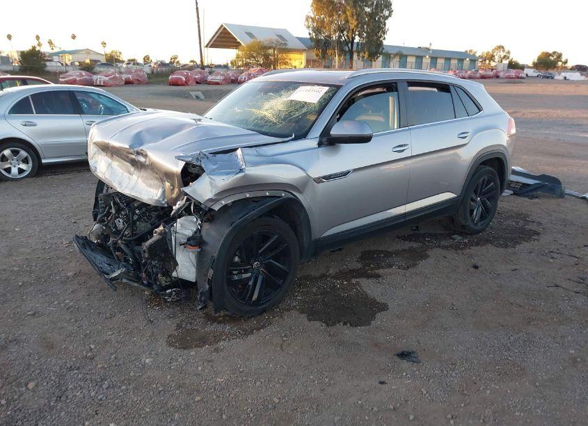 Photo 2 of 2022 Volkswagen Atlas CROSS SPORT 3.6L V6 SE W/TECHNOLOGY (VIN 1V2JE2CA9NC201759)