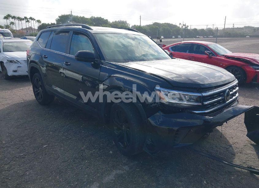 2022 Volkswagen Atlas 2.0T SE W/TECHNOLOGY (VIN 1V2JP2CA0NC545183) main photo