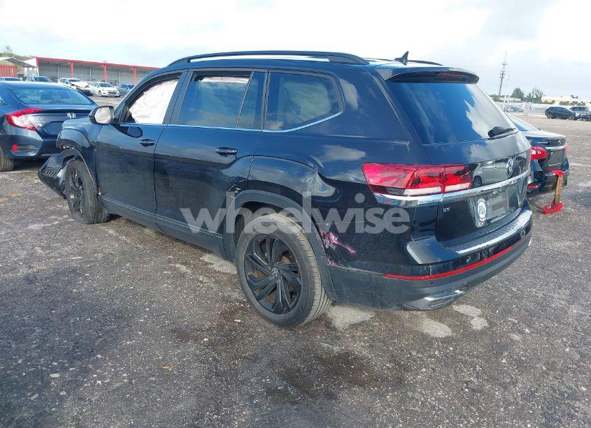 Photo 3 of 2022 Volkswagen Atlas 2.0T SE W/TECHNOLOGY (VIN 1V2JP2CA0NC545183)