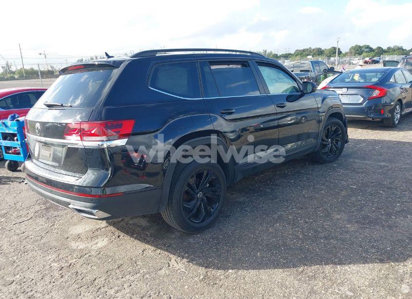 Photo 4 of 2022 Volkswagen Atlas 2.0T SE W/TECHNOLOGY (VIN 1V2JP2CA0NC545183)