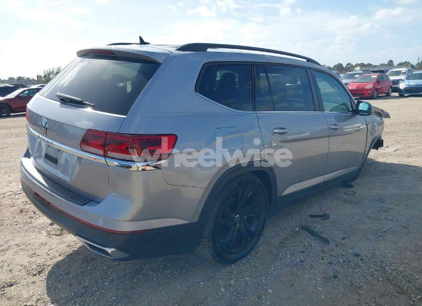 Photo 4 of 2022 Volkswagen Atlas 2.0T SE W/TECHNOLOGY (VIN 1V2JP2CA4NC514163)