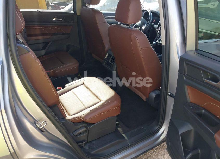 Photo 8 of 2022 Volkswagen Atlas 2.0T SE W/TECHNOLOGY (VIN 1V2JP2CA4NC514163)