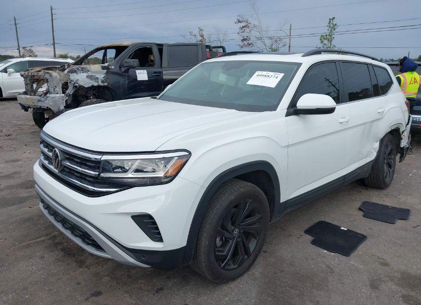 Photo 2 of 2023 Volkswagen Atlas 2.0T SE W/TECHNOLOGY (VIN 1V2JP2CA5PC522047)