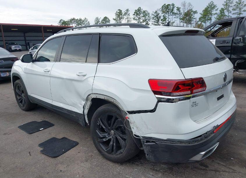 Photo 3 of 2023 Volkswagen Atlas 2.0T SE W/TECHNOLOGY (VIN 1V2JP2CA5PC522047)