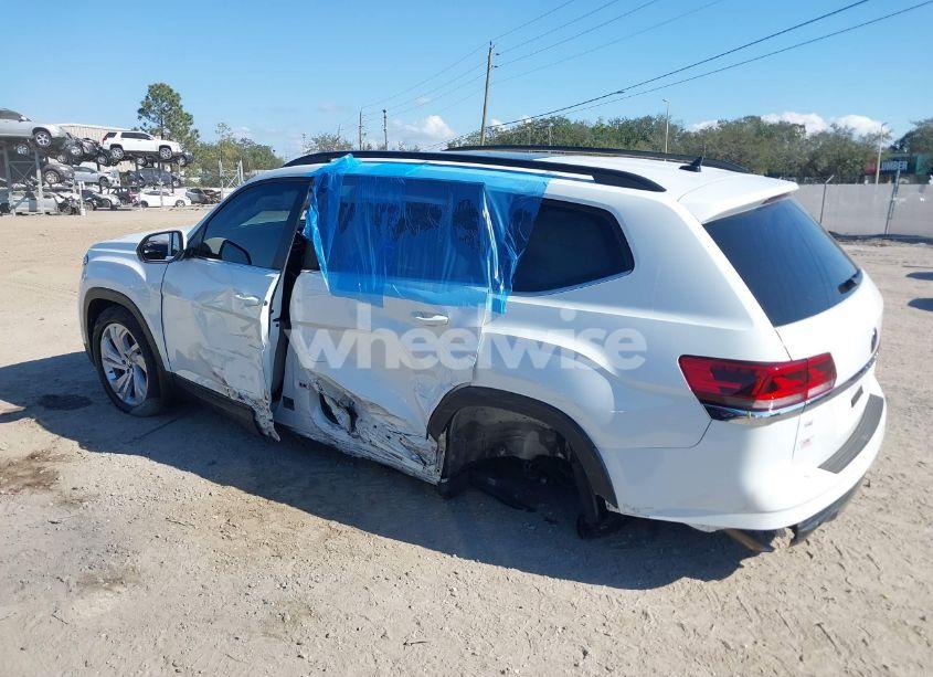 Photo 3 of 2021 Volkswagen Atlas 2.0T SE W/TECHNOLOGY (VIN 1V2JP2CAXMC560708)