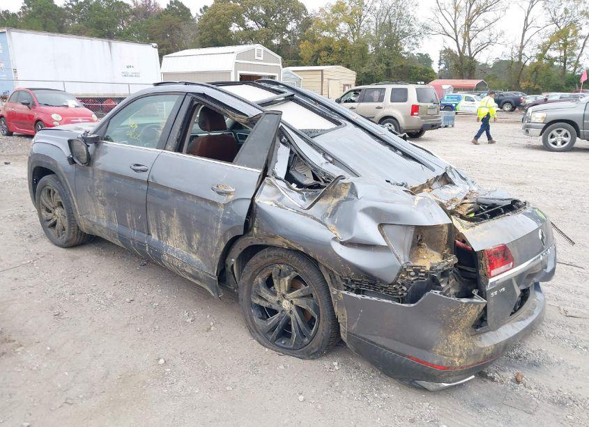 Photo 3 of 2022 Volkswagen Atlas 3.6L V6 SE W/TECHNOLOGY (VIN 1V2JR2CA0NC511870)