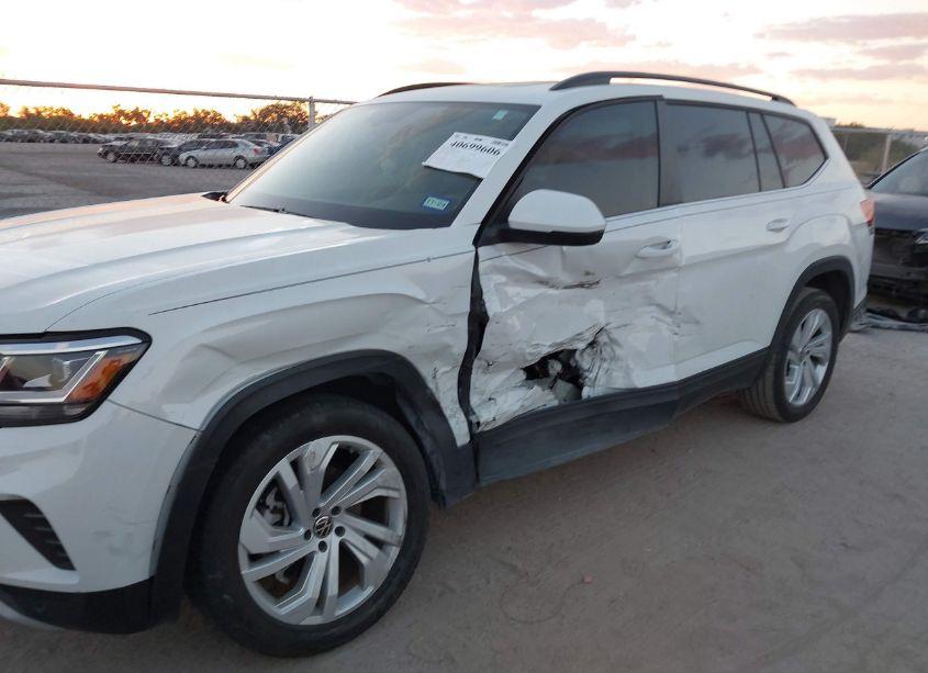 Photo 6 of 2023 Volkswagen Atlas 3.6L V6 SE W/TECHNOLOGY (VIN 1V2JR2CA1PC520905)