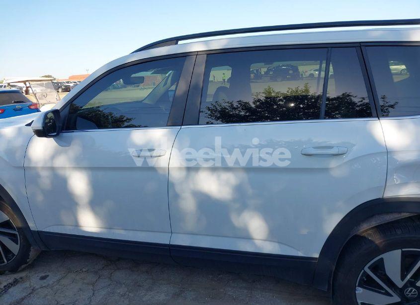 Photo 14 of 2024 Volkswagen Atlas 2.0T SE W/TECHNOLOGY (VIN 1V2JR2CA3RC502909)