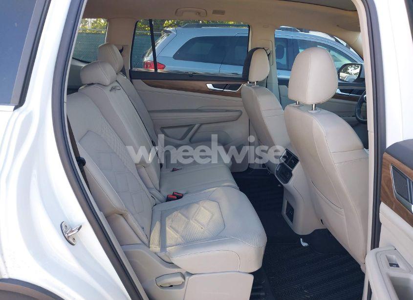 Photo 8 of 2024 Volkswagen Atlas 2.0T SE W/TECHNOLOGY (VIN 1V2JR2CA3RC502909)