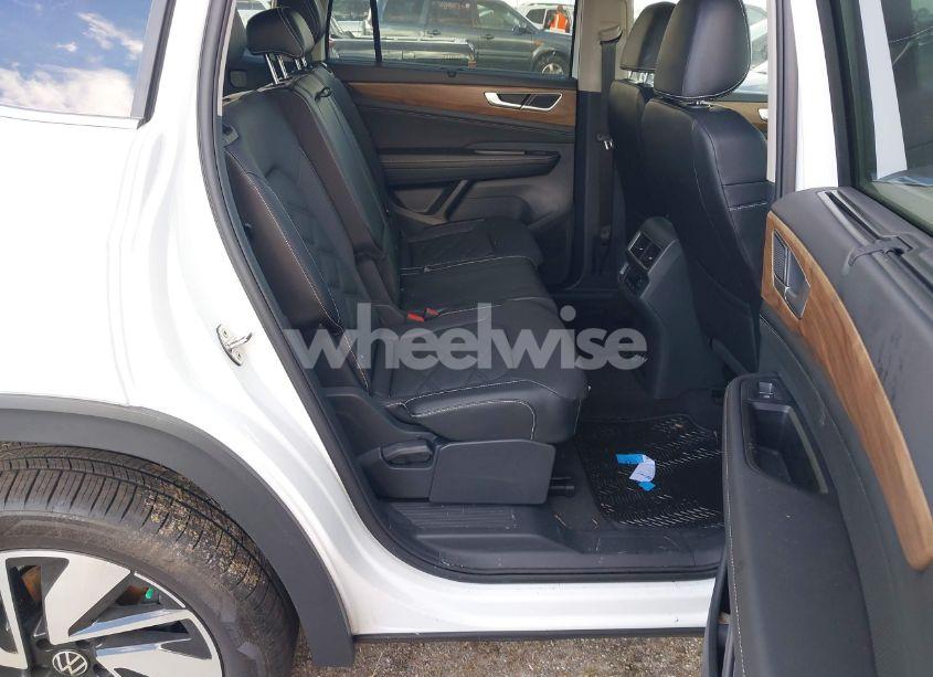 Photo 8 of 2024 Volkswagen Atlas 2.0T SE W/TECHNOLOGY (VIN 1V2JR2CA4RC585962)