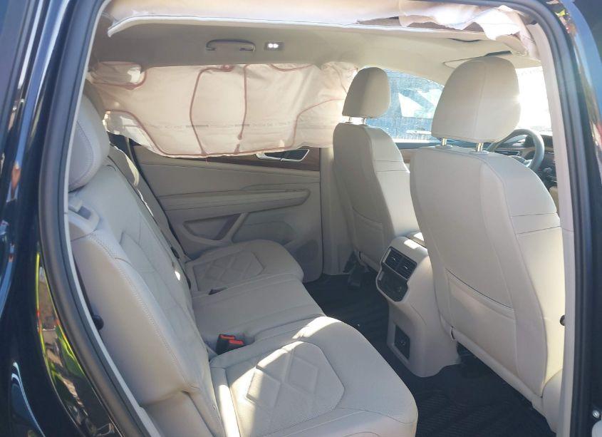 Photo 8 of 2024 Volkswagen Atlas 2.0T SE W/TECHNOLOGY (VIN 1V2JR2CA5RC611906)