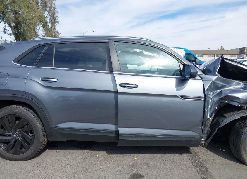 Photo 14 of 2022 Volkswagen Atlas CROSS SPORT 2.0T SE W/TECHNOLOGY (VIN 1V2KC2CA5NC220934)