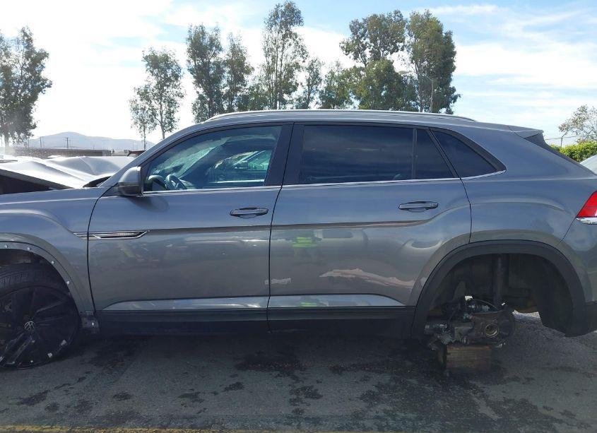 Photo 15 of 2022 Volkswagen Atlas CROSS SPORT 2.0T SE W/TECHNOLOGY (VIN 1V2KC2CA5NC220934)