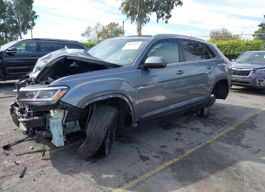 Photo 2 of 2022 Volkswagen Atlas CROSS SPORT 2.0T SE W/TECHNOLOGY (VIN 1V2KC2CA5NC220934)