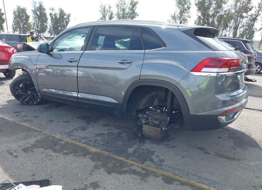 Photo 3 of 2022 Volkswagen Atlas CROSS SPORT 2.0T SE W/TECHNOLOGY (VIN 1V2KC2CA5NC220934)