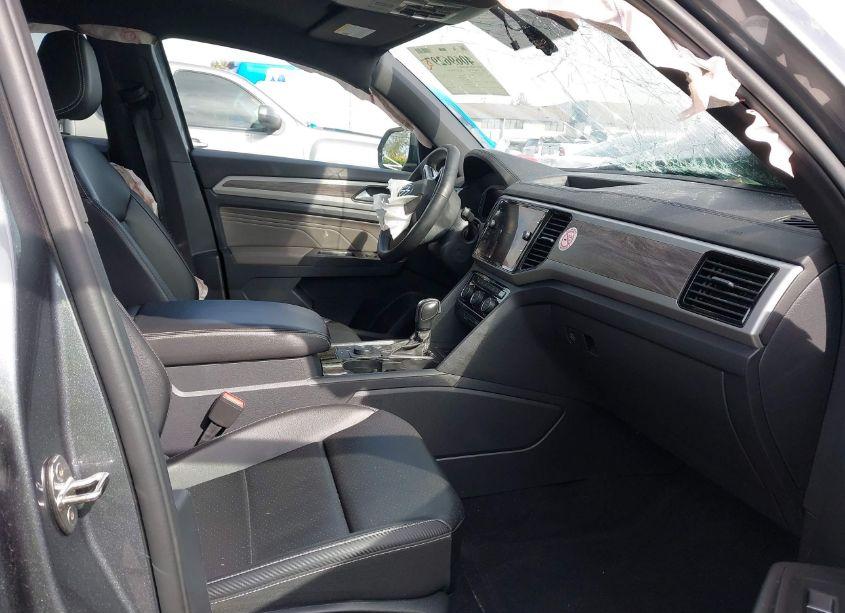 Photo 5 of 2022 Volkswagen Atlas CROSS SPORT 2.0T SE W/TECHNOLOGY (VIN 1V2KC2CA5NC220934)