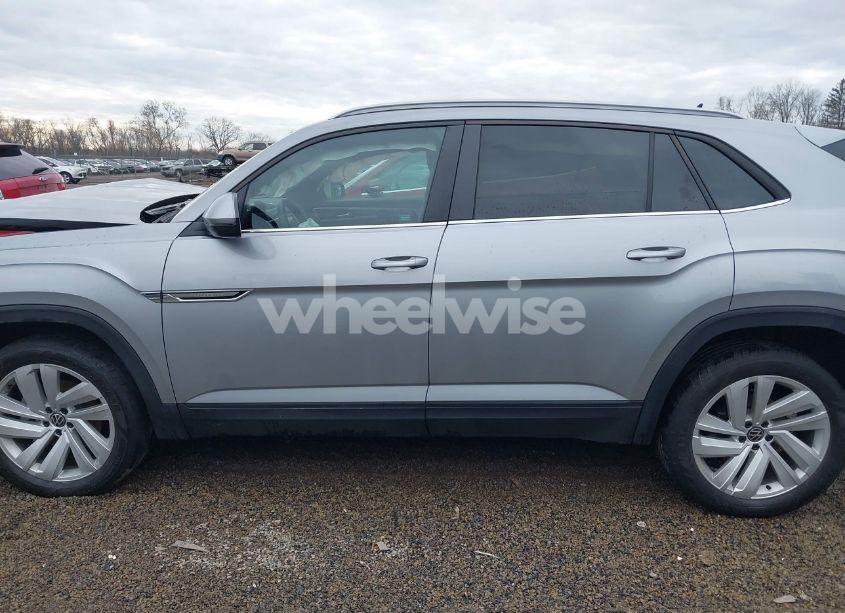 Photo 15 of 2021 Volkswagen Atlas CROSS SPORT 2.0T SE W/TECHNOLOGY (VIN 1V2KC2CA9MC204511)