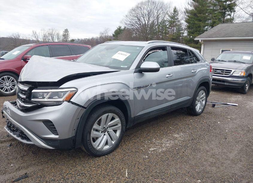 Photo 2 of 2021 Volkswagen Atlas CROSS SPORT 2.0T SE W/TECHNOLOGY (VIN 1V2KC2CA9MC204511)