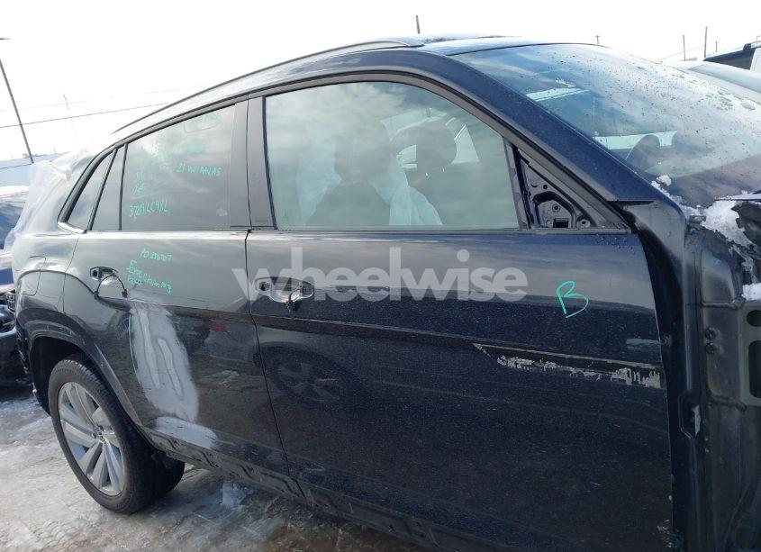 Photo 13 of 2021 Volkswagen Atlas CROSS SPORT 3.6L V6 SE W/TECHNOLOGY (VIN 1V2KE2CA0MC231882)