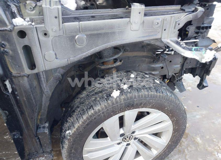 Photo 21 of 2021 Volkswagen Atlas CROSS SPORT 3.6L V6 SE W/TECHNOLOGY (VIN 1V2KE2CA0MC231882)