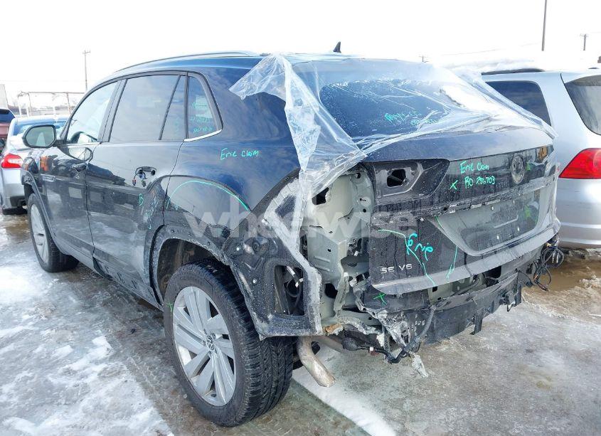 Photo 3 of 2021 Volkswagen Atlas CROSS SPORT 3.6L V6 SE W/TECHNOLOGY (VIN 1V2KE2CA0MC231882)