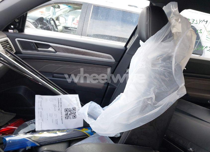 Photo 5 of 2021 Volkswagen Atlas CROSS SPORT 3.6L V6 SE W/TECHNOLOGY (VIN 1V2KE2CA0MC231882)