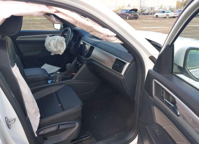 Photo 5 of 2023 Volkswagen Atlas CROSS SPORT 3.6L V6 SE W/TECHNOLOGY (VIN 1V2KE2CA0PC218053)