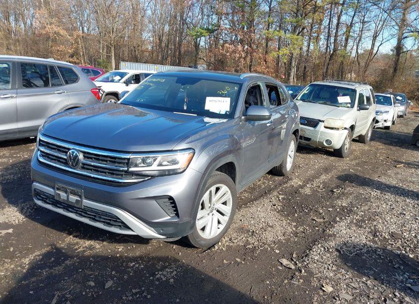 Photo 2 of 2023 Volkswagen Atlas CROSS SPORT 3.6L V6 SE W/TECHNOLOGY (VIN 1V2KE2CA1PC227344)