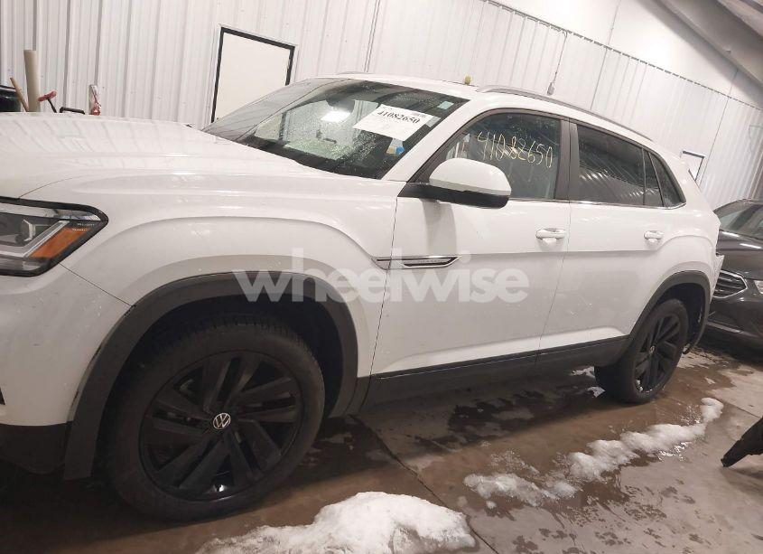 Photo 15 of 2022 Volkswagen Atlas CROSS SPORT 3.6L V6 SE W/TECHNOLOGY (VIN 1V2KE2CA2NC207116)