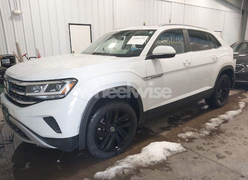 Photo 2 of 2022 Volkswagen Atlas CROSS SPORT 3.6L V6 SE W/TECHNOLOGY (VIN 1V2KE2CA2NC207116)