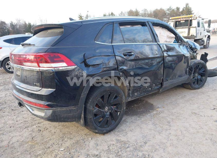 Photo 4 of 2024 Volkswagen Atlas CROSS SPORT 2.0T SE W/TECHNOLOGY (VIN 1V2KE2CA2RC201547)