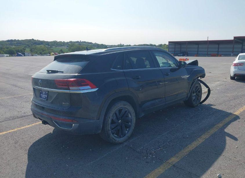 Photo 4 of 2022 Volkswagen Atlas CROSS SPORT 3.6L V6 SE W/TECHNOLOGY (VIN 1V2KE2CA3NC213846)