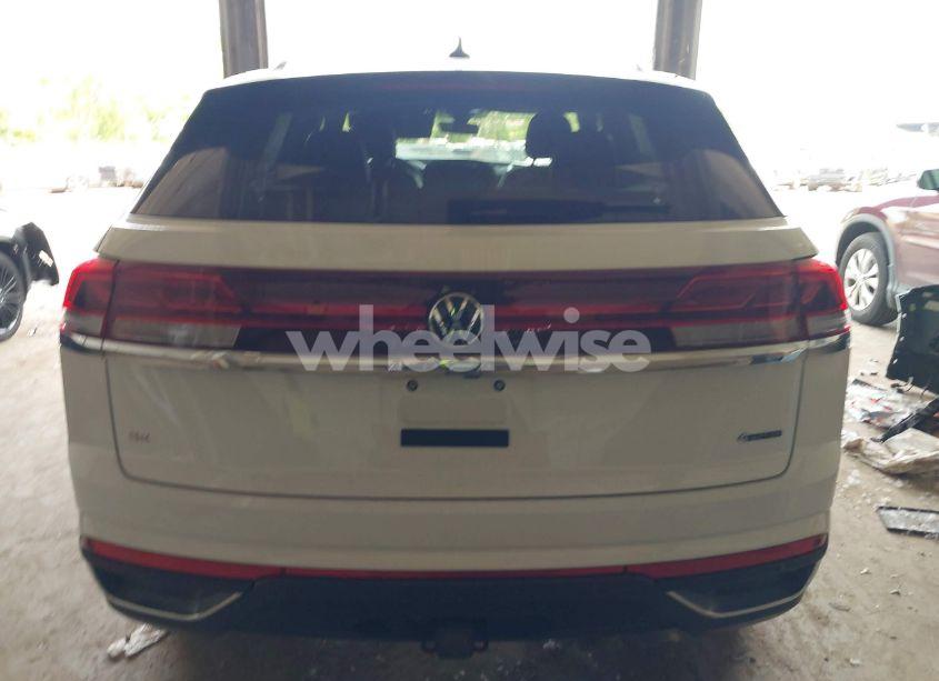 Photo 16 of 2024 Volkswagen Atlas CROSS SPORT 2.0T SE W/TECHNOLOGY (VIN 1V2KE2CA4RC208435)