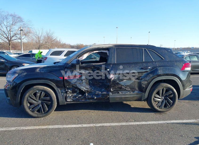 Photo 14 of 2021 Volkswagen Atlas CROSS SPORT 3.6L V6 SE W/TECHNOLOGY (VIN 1V2KE2CA5MC215726)