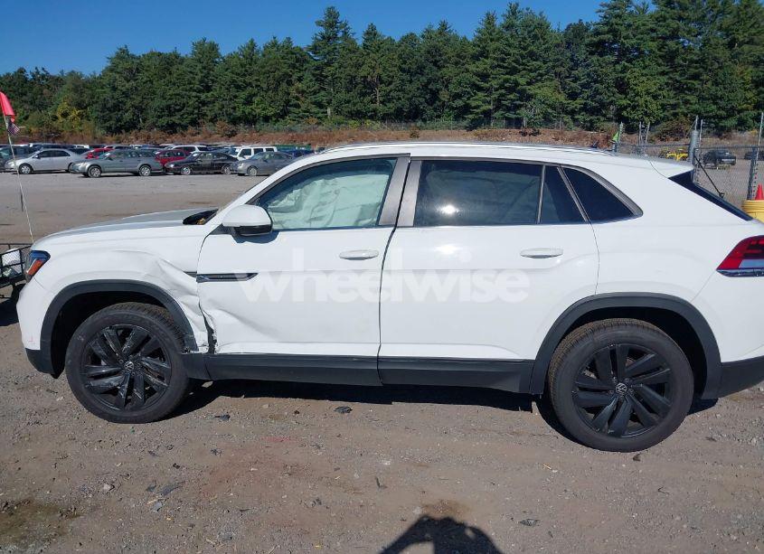 Photo 14 of 2022 Volkswagen Atlas CROSS SPORT 3.6L V6 SE W/TECHNOLOGY (VIN 1V2KE2CA5NC201682)