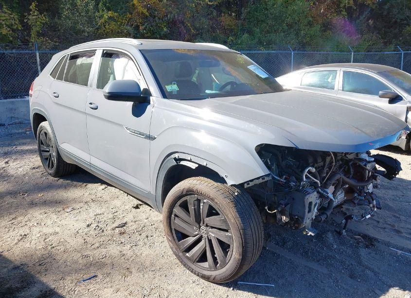 2022 Volkswagen Atlas CROSS SPORT 3.6L V6 SE W/TECHNOLOGY (VIN 1V2KE2CA7NC201862) main photo