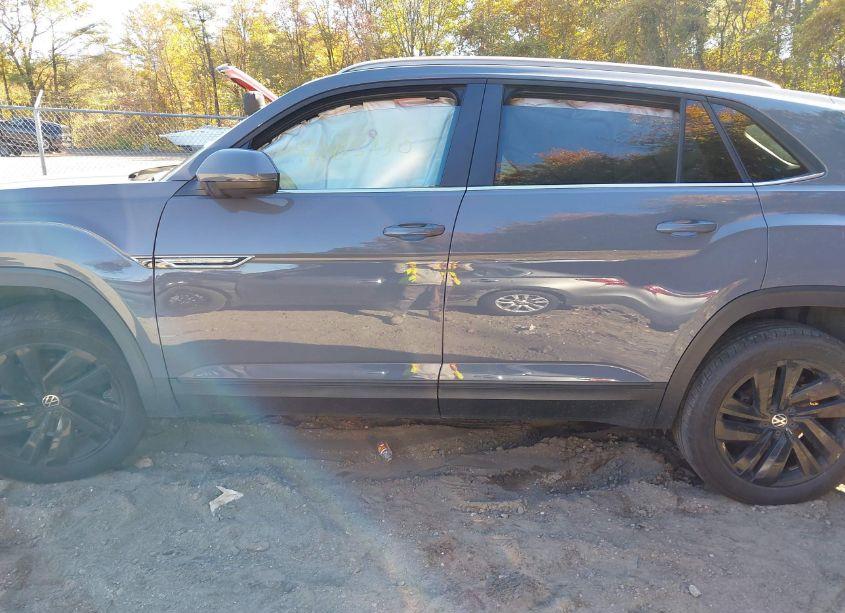 Photo 13 of 2022 Volkswagen Atlas CROSS SPORT 3.6L V6 SE W/TECHNOLOGY (VIN 1V2KE2CA7NC201862)