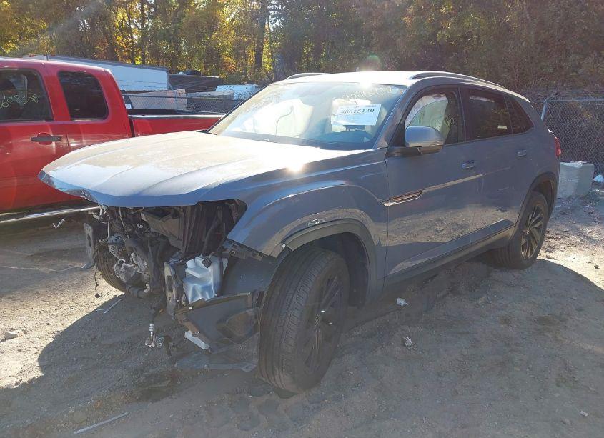 Photo 2 of 2022 Volkswagen Atlas CROSS SPORT 3.6L V6 SE W/TECHNOLOGY (VIN 1V2KE2CA7NC201862)