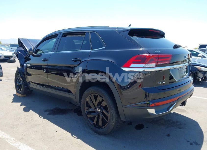 Photo 3 of 2022 Volkswagen Atlas CROSS SPORT 3.6L V6 SE W/TECHNOLOGY (VIN 1V2KE2CA8NC220310)