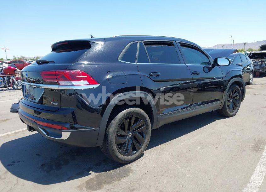 Photo 4 of 2022 Volkswagen Atlas CROSS SPORT 3.6L V6 SE W/TECHNOLOGY (VIN 1V2KE2CA8NC220310)