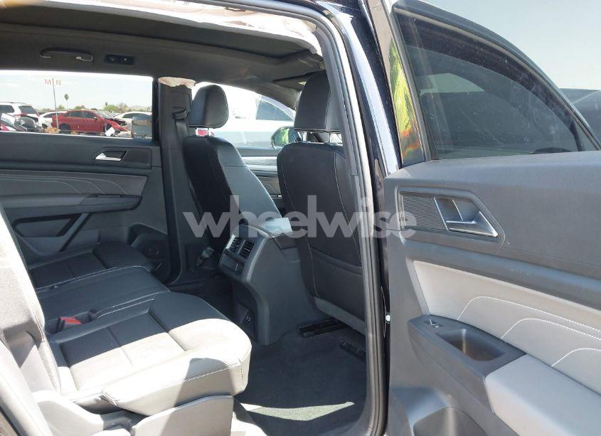 Photo 8 of 2022 Volkswagen Atlas CROSS SPORT 3.6L V6 SE W/TECHNOLOGY (VIN 1V2KE2CA8NC220310)