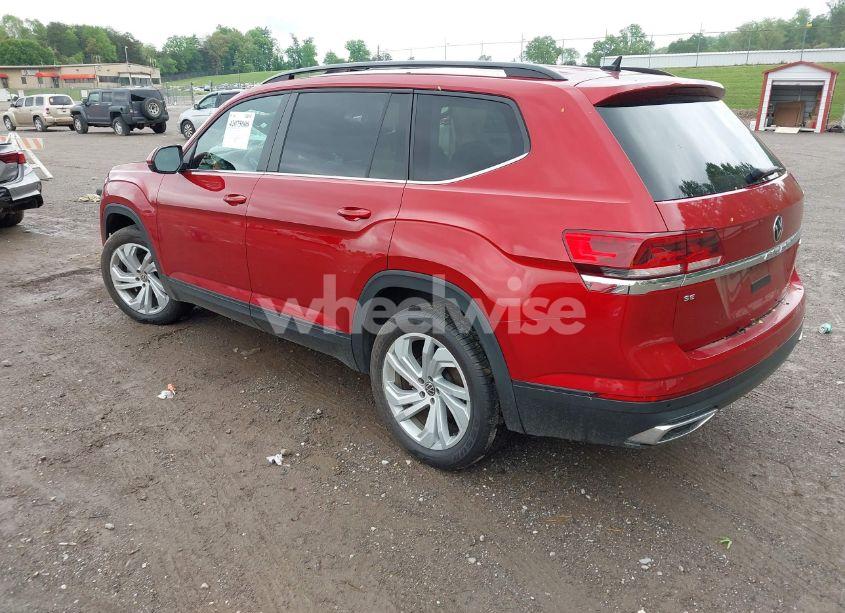 Photo 3 of 2022 Volkswagen Atlas 2.0T SE W/TECHNOLOGY (VIN 1V2KP2CA0NC522555)