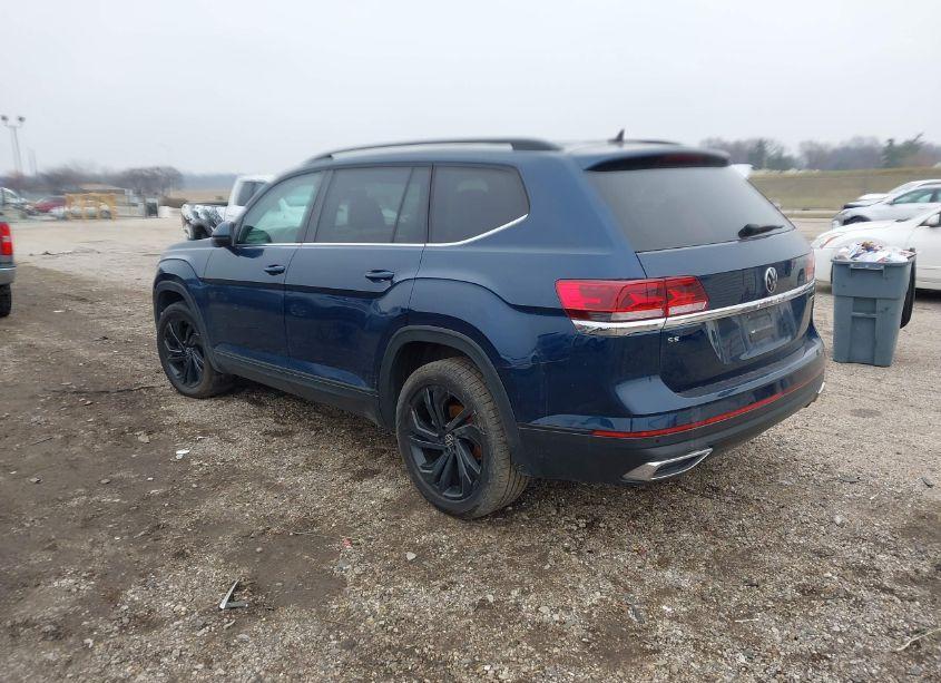 Photo 3 of 2022 Volkswagen Atlas 2.0T SE W/TECHNOLOGY (VIN 1V2KP2CA5NC544244)