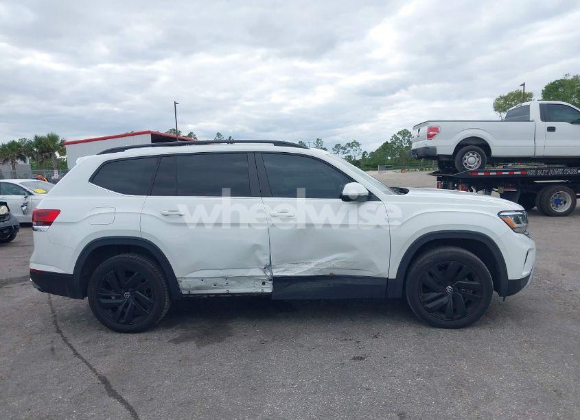 Photo 13 of 2021 Volkswagen Atlas 2.0T SE W/TECHNOLOGY (VIN 1V2KP2CA7MC525144)