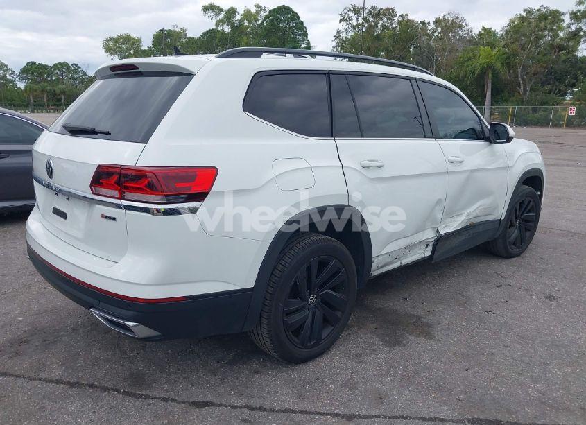 Photo 4 of 2021 Volkswagen Atlas 2.0T SE W/TECHNOLOGY (VIN 1V2KP2CA7MC525144)