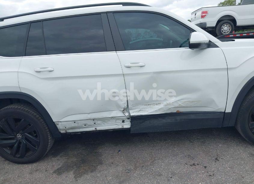 Photo 6 of 2021 Volkswagen Atlas 2.0T SE W/TECHNOLOGY (VIN 1V2KP2CA7MC525144)
