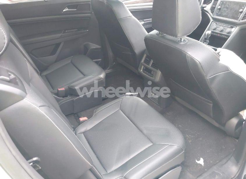 Photo 8 of 2021 Volkswagen Atlas 2.0T SE W/TECHNOLOGY (VIN 1V2KP2CA7MC525144)